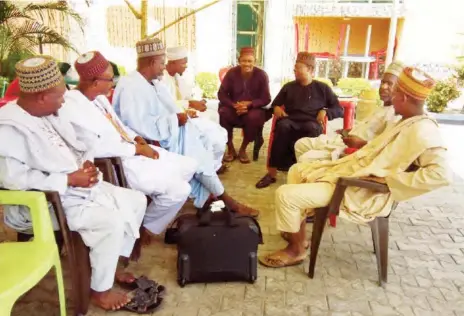  ??  ?? Alhaji Bayari meeting with some herdsmen in Ilorin the Kwara State capital on Thursday. Romoke W. Ahmad