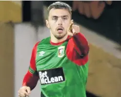  ??  ?? On target: Glentoran’s Robbie McDaid poses goalscorin­g threat