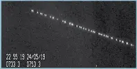  ??  ?? UNA MUESTRA.
Un video de los satélites Starlink de SpaceX flotando en línea a través del cielo ha atraído a más de 1.3 millones de visitas en Vimeo.