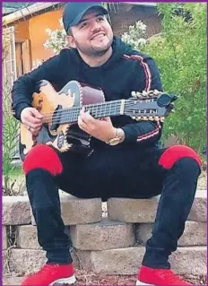  ??  ?? Jorge Valenzuela, joven de 22 años, promesa grupera falleció en trágico accidente en Culiacán, Sinaloa