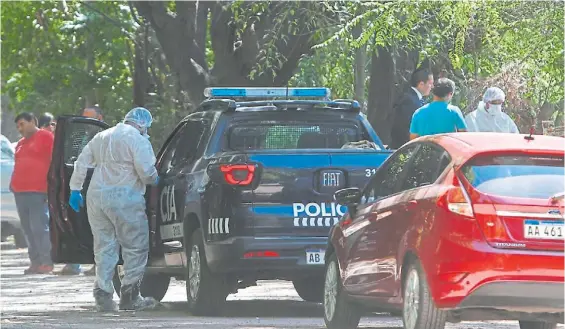  ?? DELFO RODRÍGUEZ ?? Evidencias. La Policía Científica de Mendoza fue quien determinó que las muertes ocurrieron de manera sucesiva.