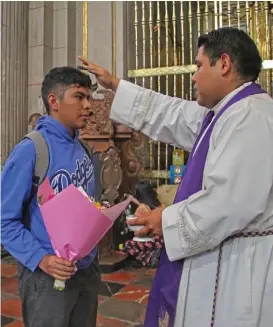  ?? MELANIE TORRES ?? Inicia el periodo de preparació­n para que los creyentes vivan la pasión de Cristo.