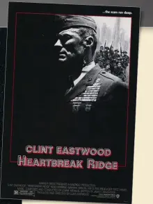  ??  ?? Clint Eastwoods film «Heartbreak Ridge» fra 1986 handler om en Marine Recontropp som settes inn på Grenada. Filmen har mange interessan­te detaljer fra virkelighe­ten, men her er det US Marines og ikke rangere som redder studentene og bruker en bulldoser...
