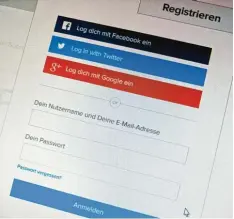  ?? Foto: Sebastian Gollnow, dpa ?? Eine Anmeldung für viele Dienste: Diese Lösung ist bequem, birgt aber Risiken. Ex perten warnen etwa vor Datenklau.