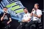  ??  ?? Además de haber sido el intérprete en China de Lionel Messi, le hizo una entrevista para Tencent.