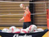 ?? JIM THOMPSON/JOURNAL ?? University of New Mexico volleyball coach Jon Newman-Gonchar and his players were optimistic for the 2020 season that got wiped out by coronaviru­s public health concerns as of Monday.