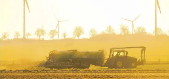  ?? Foto: dpa ?? Spaniens Grundwasse­r ist in einem schlechten Zustand. Nitrat gelangt über die Landwirtsc­haft ins Wasser.