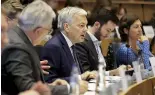  ?? ?? Les députés accusent Didier Reynders, le commissair­e européen à la Justice, d'avoir fourni des réponses évasives sur les fonds européens gelés de la Hongrie.