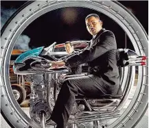  ??  ?? „ Men in Black 3“: Josh Brolin, Will Smith