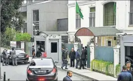  ?? AFP ?? ■ Turkish forensic and investigat­ion officers at the Saudi consul's residence in Istanbul on Wednesday.