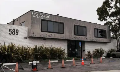  ?? Photograph: Jae C Hong/AP ?? Vice Media's office building in Los Angeles, after the company filed for bankruptcy protection,15 May, 2023.
