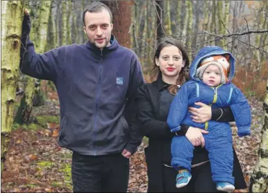  ?? Picture: Gary Browne FM4662746 ?? Jasmin Chiaramell­o-hopker and her son Lochlan with Nick Covarr from the RSPB