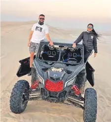  ?? ?? La dupla Lafarja y García practicó bajo condicione­s extremas a bordo de este UTV en las dunas de Sealine Desert en Qatar.