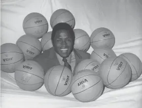  ?? AP ?? Willis Reed, who dramatical­ly emerged from the locker room minutes before Game 7 of the 1970 NBA Finals to spark the New York Knicks to their first championsh­ip, died Tuesday. He was 80.