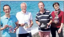  ?? (Photo Jean-Sébastien Gino-Antomarchi) ?? Jérémy Taburchi, Michel Bounous, Louis-Paul Fallot, Isabelle Luminet sur fond de Baie des Anges, muse de la maison d’édition niçoise.