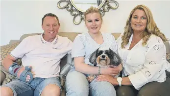  ?? ?? Stuart Wood with his daughter Lucy and wife Sharon.