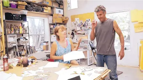  ?? COURTESY OF ANN BROMBERG ?? Iva Morris and Brian O’Connor are seen inside their Veguita studio.