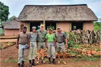  ??  ?? THEMBOKUHL­E Majozi, Nomvelo Namandla, Lindiwe Nkosi, Bhejane Nature Training Assessor Dylan Panos and instructor Emilio van Dyk during the first round of assessment­s.