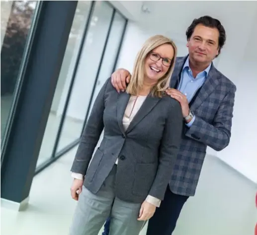  ?? FOTO TOM PALMAERS ?? Jo Nelissen en Rosaline Wijnen zijn in 1995, het jaar dat ze trouwden, begonnen met het hun bedrijf ABN in Bilzen.