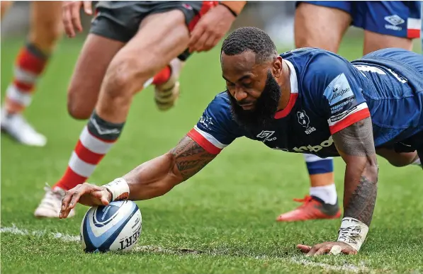  ?? ?? Bristol Bears’ Semi Radradra scores his side’s fourth try during Saturday’s win over Gloucester at Ashton Gate. Inset below, Bears director of rugby Pat Lam