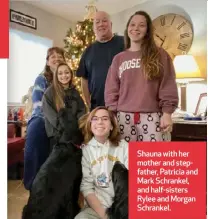  ?? ?? ⬛hauna with her mother and stepfather, Patricia and Mark ⬛chrankel, and half-sisters Rylee and Morgan ⬛chrankel.