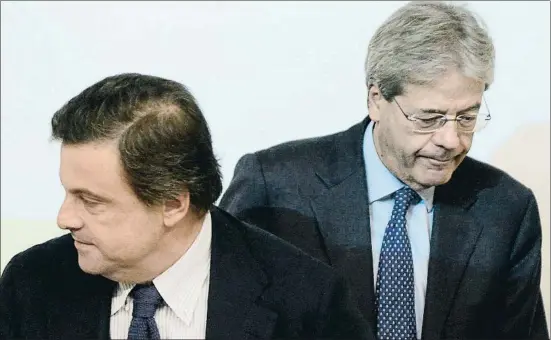  ?? SIMONA GRANATI / CORBIS / GETTY ?? Carlo Calenda i Paolo Gentiloni, junts en un acte el novembre del 2017, quan formaven part del Govern italià