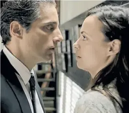  ??  ?? En el cine. Furriel, en “La quietud”, de Trapero, con Bérénice Bejo.