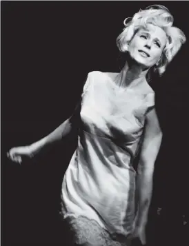  ?? Bild: BEATA BERGSTRÖM ?? AKTAD AKTRIS. Bibi Andersson i Arthur Millers ”Efter syndafalle­t”, som spelades på Dramaten 1974.