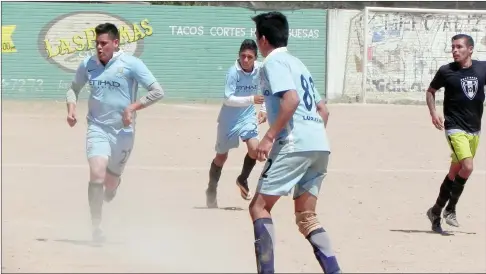  ??  ?? LA ESCUADRA de Nacional se mantienen en el liderato