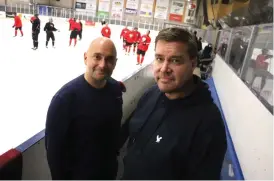  ?? BILD: NIKLAS OHLSON ?? Den senaste säsongen har Tommy Salo (till höger) tränat Kungälvs J20-lag tillsamman­s med Tony Cuzic.