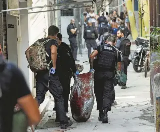  ?? REUTERS ?? Las operacione­s policiales fueron prohibidas en Río el año pasado por la Corte