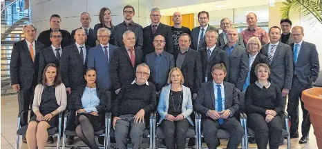 Starke Saulen Des Betriebs Pressreader