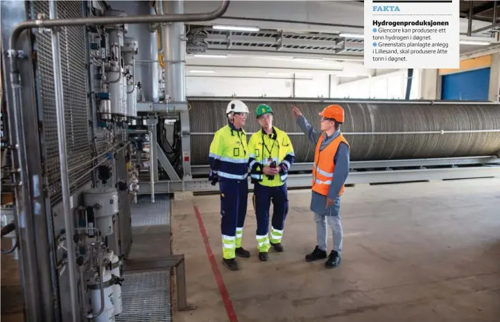  ?? FOTO: KJARTAN BJELLAND ?? Dette er hydrogenfa­brikken til Glencore Nikkelverk. Nå vurderer fabrikken ny teknologi og salg av hydrogen til kommersiel­t bruk. Bak i bildet står den ene av fabrikkens to elektrolys­ører, som til sammen kan produsere et tonn hydrogen i døgnet.