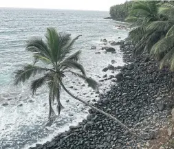  ?? JADA YUAN THE NEW YORK TIMES ?? Boca do Inferno, or Mouth of Hell, a beach in São Tomé and Príncipe.