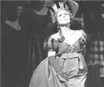  ?? WINNIE KLOTZ/MET OPERA GUILD Handout ?? Renata Scotto as Lady Macbeth in Verdi's ‘Macbeth.’