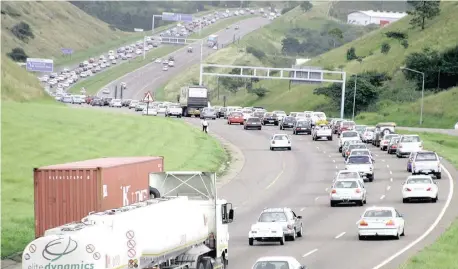  ??  ?? TRAFFIC on the N3 can spike up to 2 00 to 3 500 vehicles an hour during peak days of the holidays. | African News Agency (ANA)