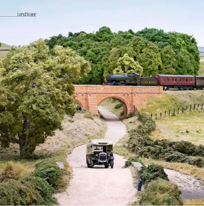  ??  ?? Great Western locomotive Princess Alice, a Star class number 4050, crosses a bridge above a bucolic scene. This is part of an ongoing project by modellers recreating authentic detail of the Vale of White Horse in the 1920s and 30s.