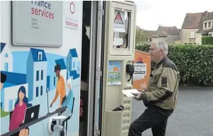  ?? | PHOTO : CAPTURE D’ÉCRAN / M6 ?? Dans les communes isolées, les administré­s effectuent leurs démarches dans les camping-cars de France services, les « ruralinett­es ».