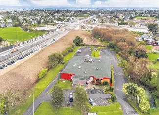  ??  ?? The Mt Roskill tavern ( above) is on 8187sq m of land near Stoddard Rd; the tavern at Massey, is on an elevated site close to the Northweste­rn Motorway. Richardson Rd Triangle Rd