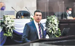  ?? FOTO: EL HERALDO ?? Rolando Argueta Pérez mientras emitía su discurso durante la instalació­n de la cuarta legislatur­a en el Congreso Nacional.