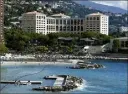  ?? (Photo Jean-François Ottonello) ?? Les vedettes sont reçues comme des coqs en pâte au Monte-Carlo Bay.