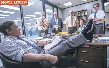  ?? Niko Tavernise / 20th Century Fox ?? Above: Tom Hanks (left), David Cross, John Rue, Bob Odenkirk, Jessie Mueller and Philip Casnoff in a newsroom meeting in “The Post.” Below: Meryl Streep as a newly empowered Katharine Graham, the Post’s publisher.