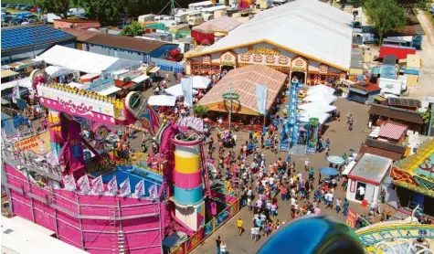  ?? Archivfoto: Westhäußer ?? Hochseilar­tisten treten am 21. Juni in Nördlingen auf. Die Mess’ wird anlässlich ihres 800. Geburtstag einen Tag früher eröffnet.