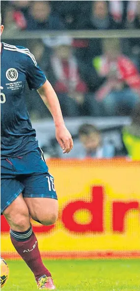  ?? Picture: SNS Group. ?? Charlie Adam: Believes Dundee should be just as keen as neighbours United to see the Championsh­ip season played to a finish.