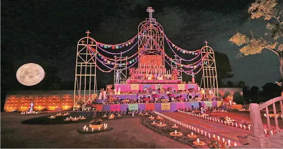  ?? FERNANDO CARRANZA ?? Calaverand­ia, el primer parque temático del mundo... de Día de Muertos.