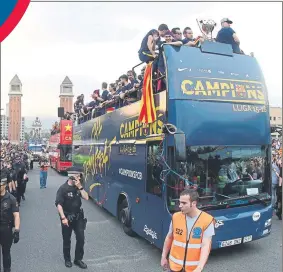  ?? FOTO: PEP MORATA ?? El Barça celebró su última rúa en la 2015-16 tras conquistar la Liga