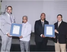  ??  ?? Certificac­ión. Geraldo Tejera, Julián Santana, Norbo Mateo y Eliecer Castro durante el acto de entrega de la Certificac­ión ISO 9001:2015.