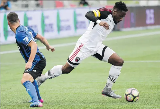  ?? JAMES PARK/POSTMEDIA FILES ?? Fury FC player Eddie Edward, right, shown in a game in July, says the team knows it can beat anyone. Now they just need to focus one game at a time, he says.