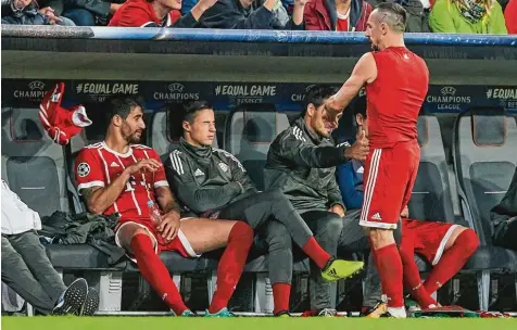  ?? Foto: Peter Schatz ?? Wütend warf Franck Ribéry nach seiner Auswechslu­ng sein Trikot weg. Der Ausraster passte ins Bild, das der FC Bayern gegen Anderlecht abgab.