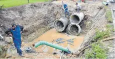  ?? FOTO: FRANZ LIESCH ?? Das Einlaufbau­werk am Tälesgrabe­n in Mietingen wird für den Fall weiterer Hochwasser­ereignisse ertüchtigt.